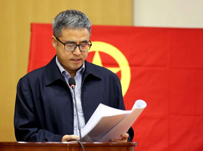 公司黨委委員、副總經理、總工程師曹堅宣讀表彰決定.jpg